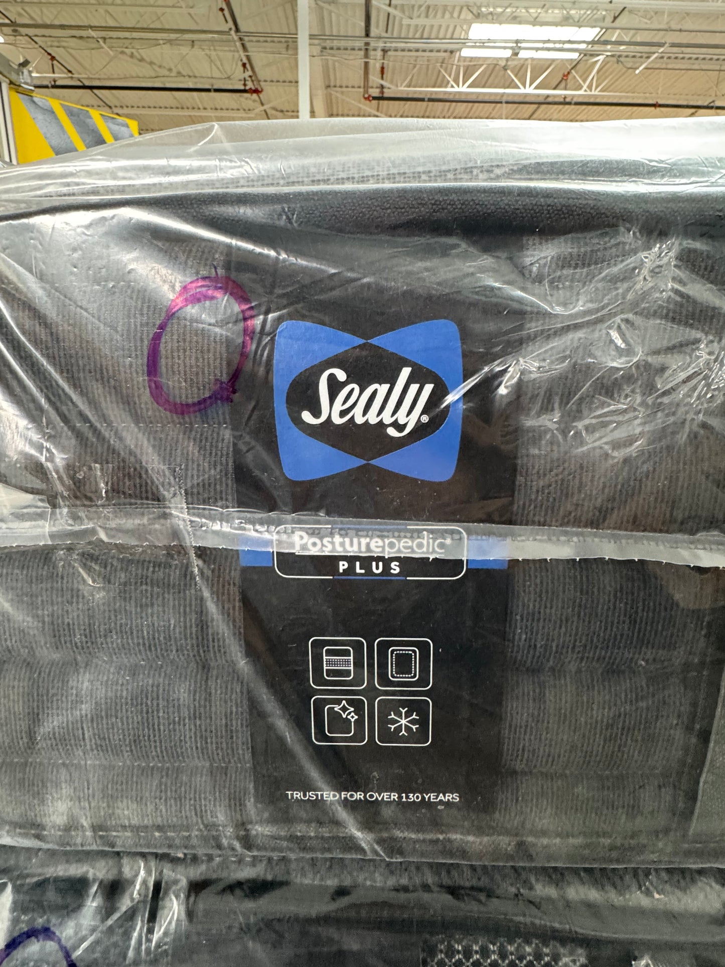 SEALY POSTUREPEDIC PLUS QUEEN