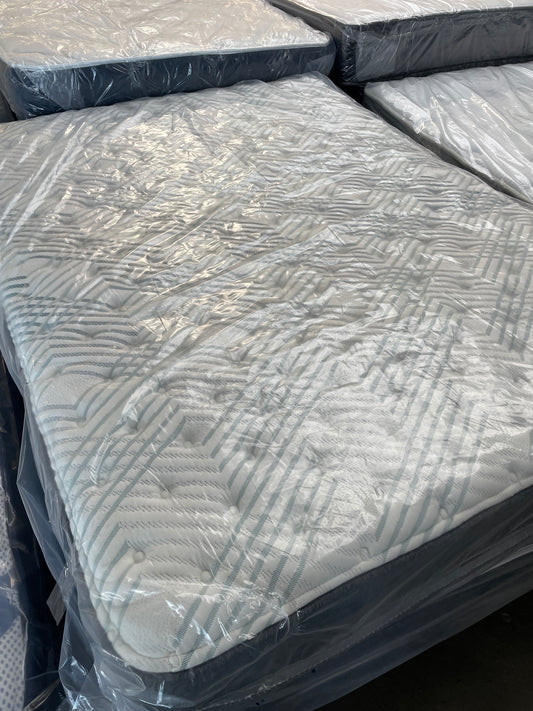 BEAUTYREST PRESSURESMART QUEEN MATTRESS