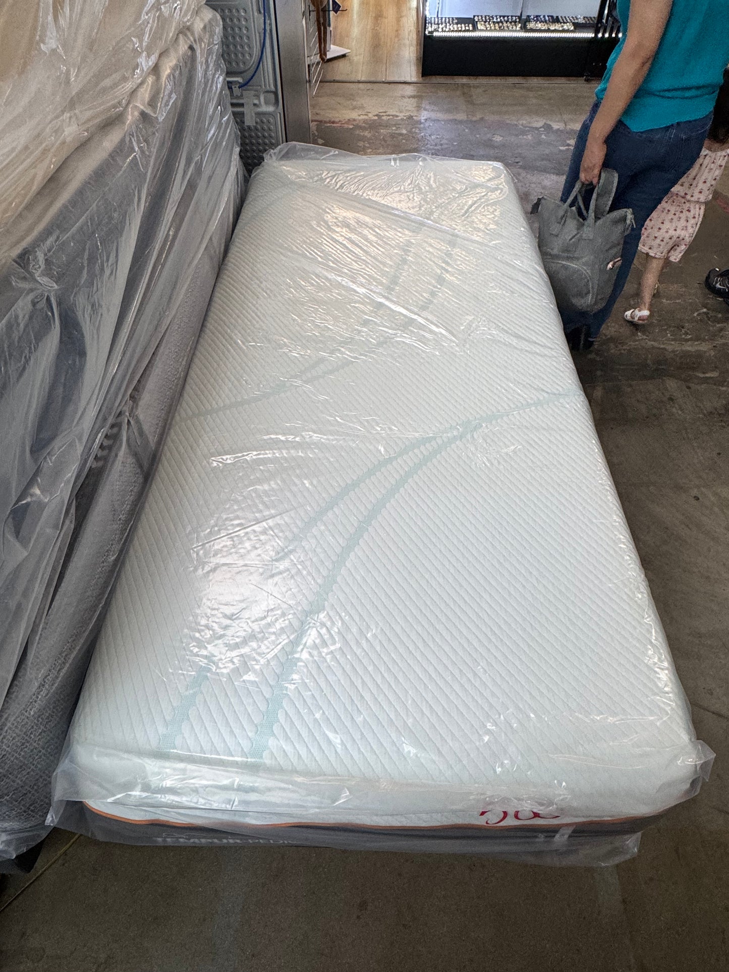 TEMPURPEDIC PROADAPT FIRM TWIN XL