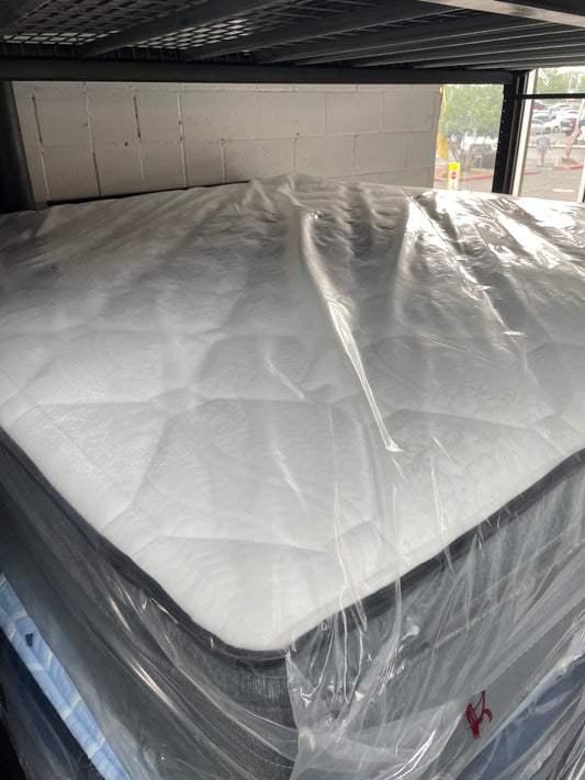 BREAUTYREST PRESSURESMART PILLOWTOP KING MATTRESS