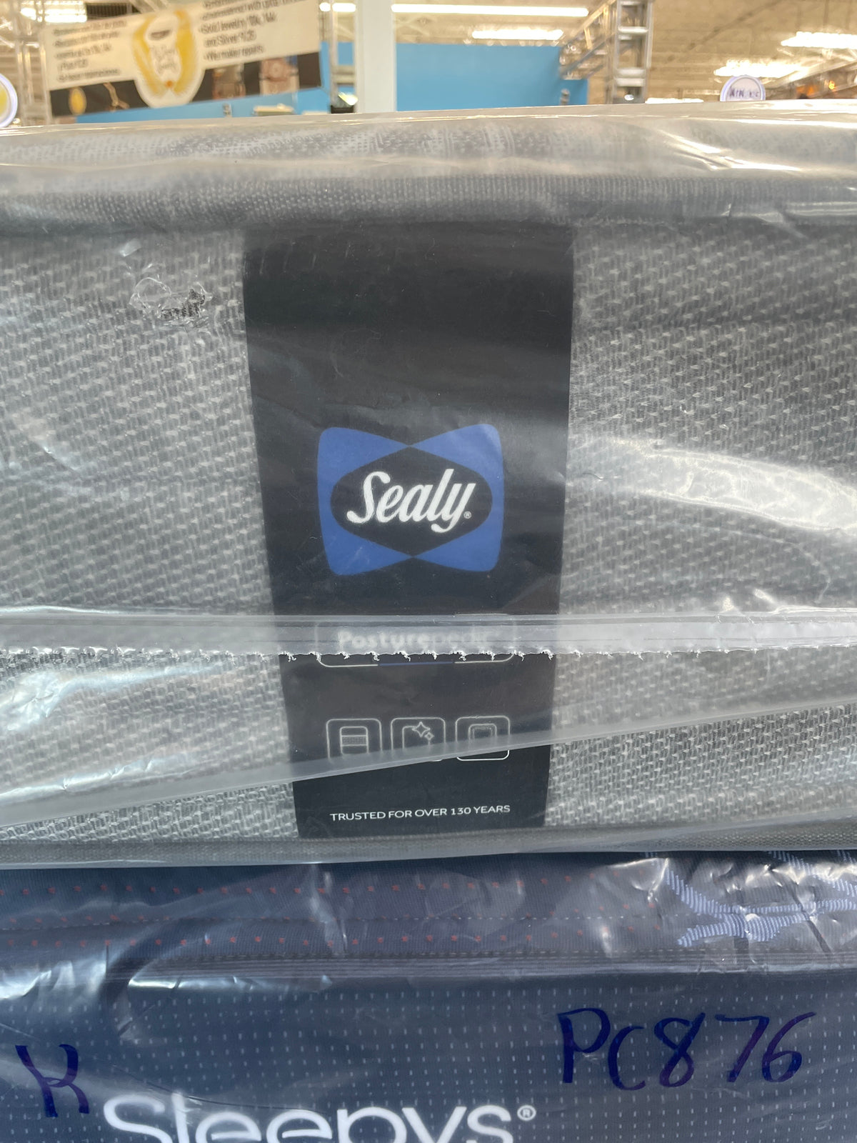 SEALY POSTUREPEDIC KING MATTRESS
