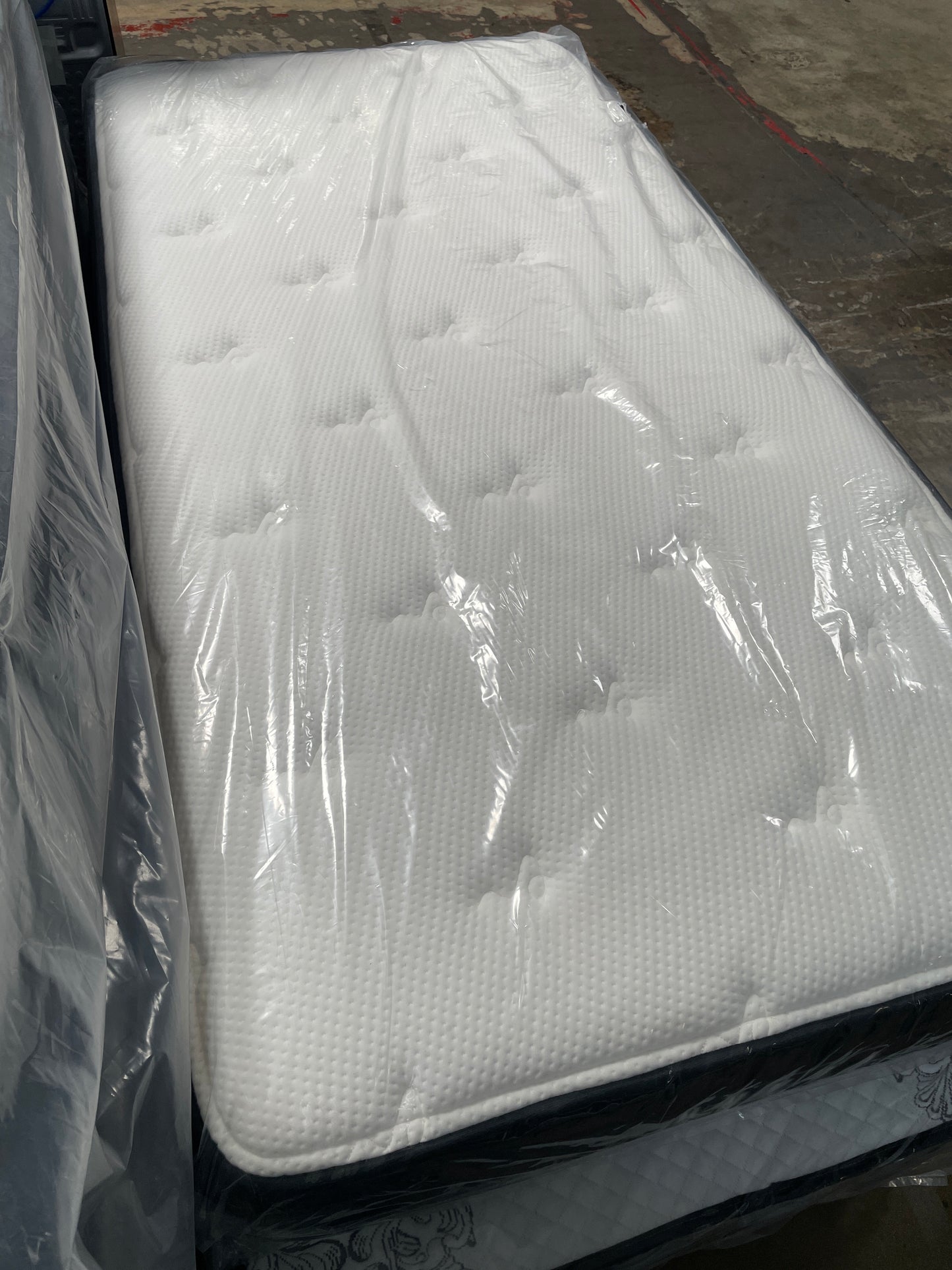 PLANK EUROTOP TWIN MATTRESS