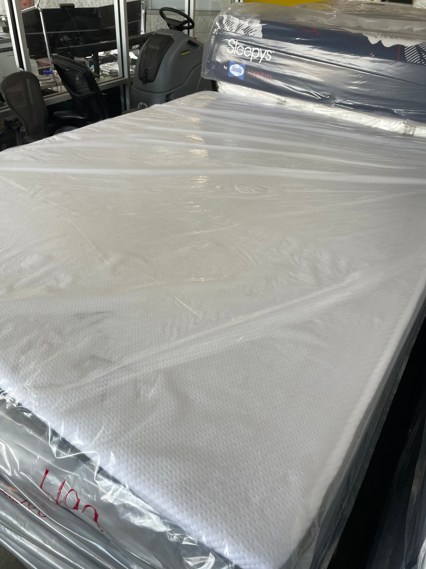 CASPER FOAM QUEEN MATTRESS