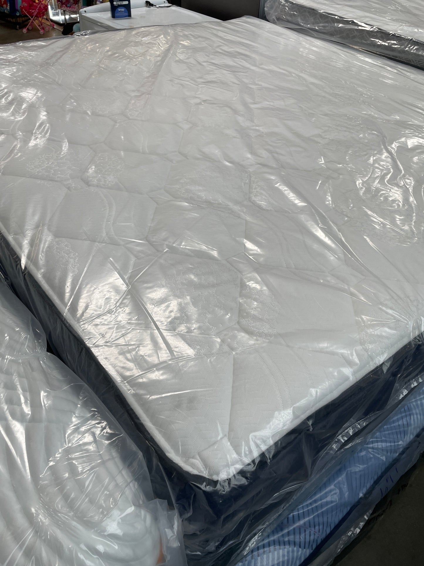 DREAMCLOUD EUROTOP KING MATTRESS