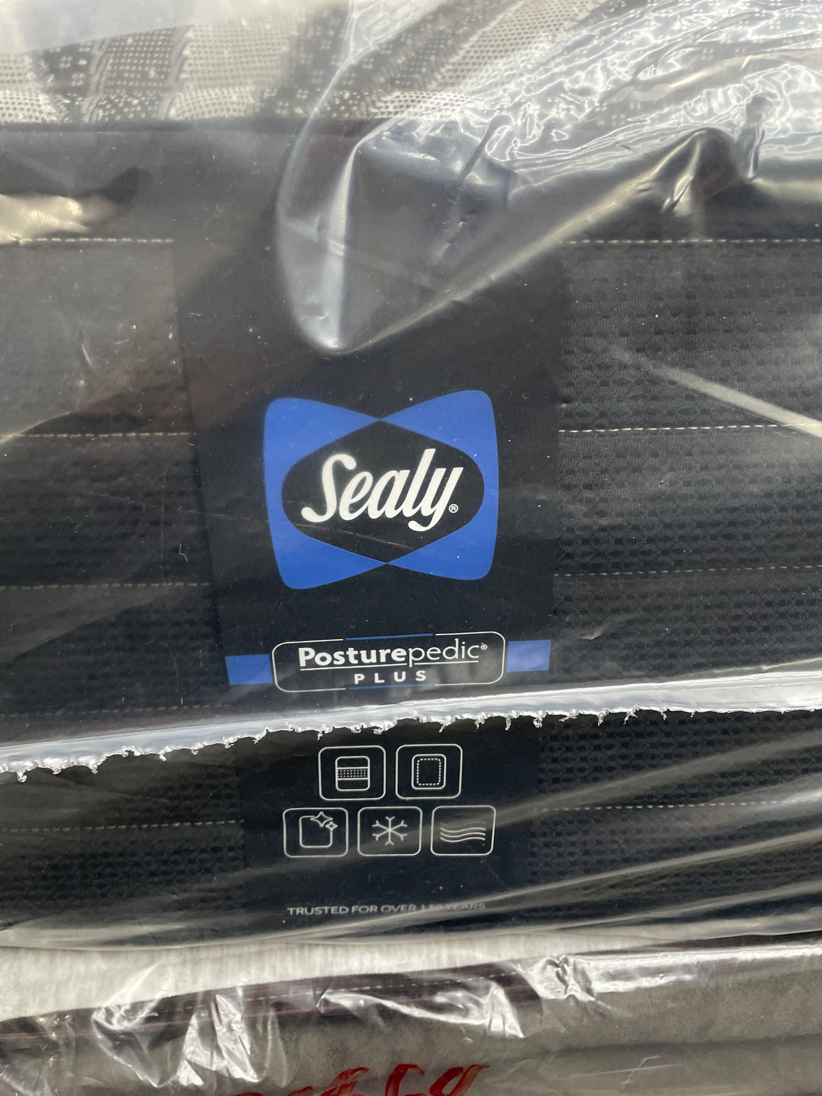 SEALY POSTUREPEDIC PLUS KING MATTRESS