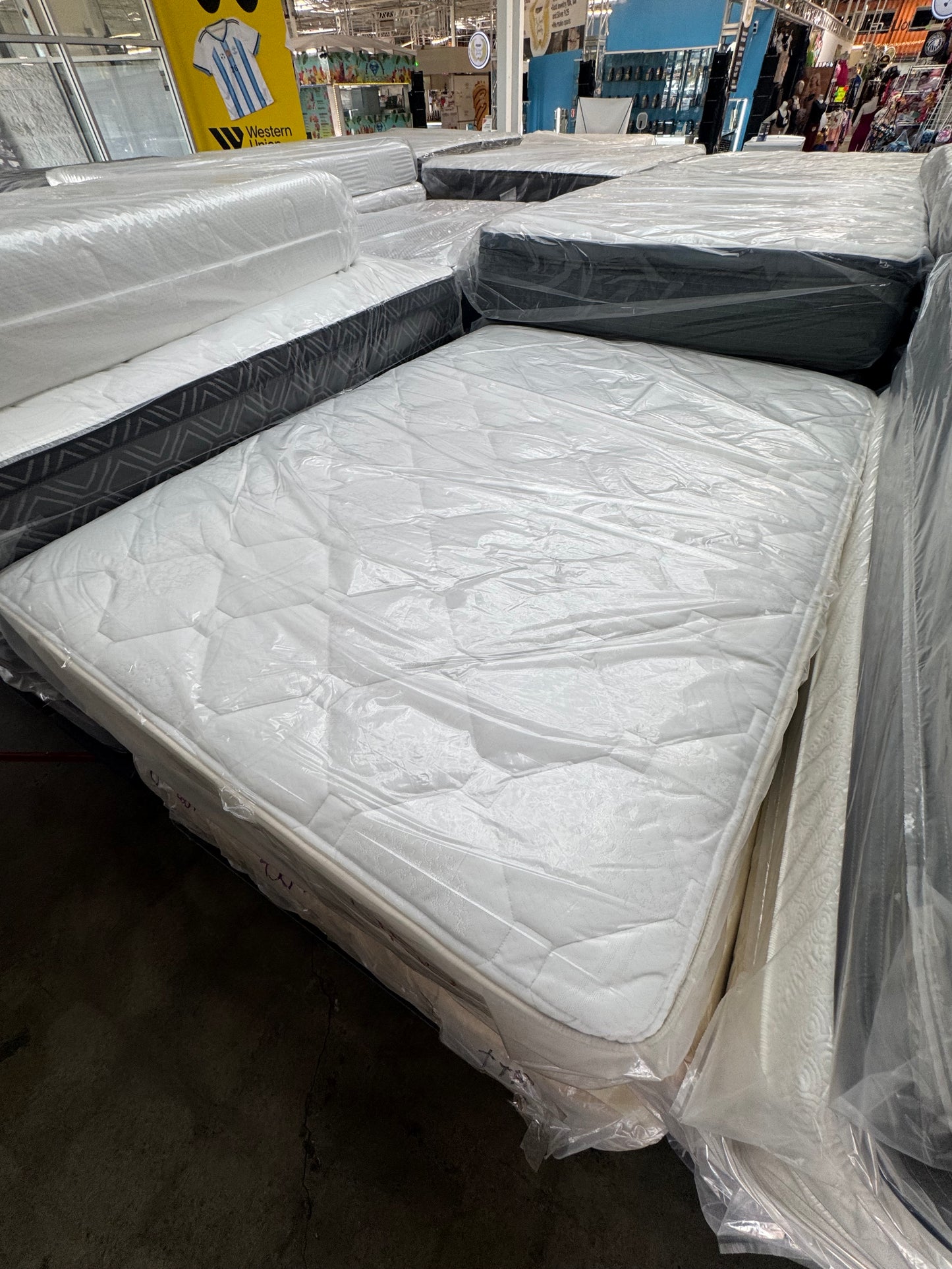 AVOCADO VEGAN QUEEN MATTRESS