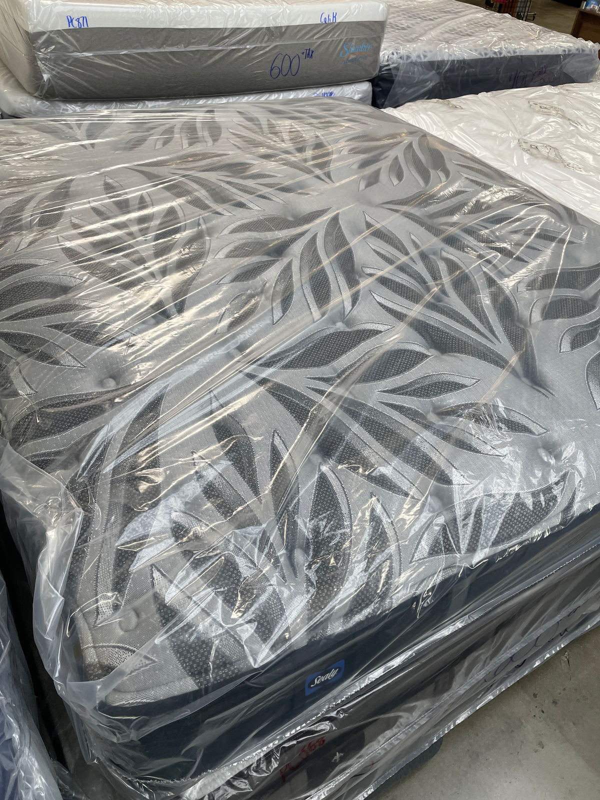 SEALY POSTUREPEDIC PLUS KING MATTRESS