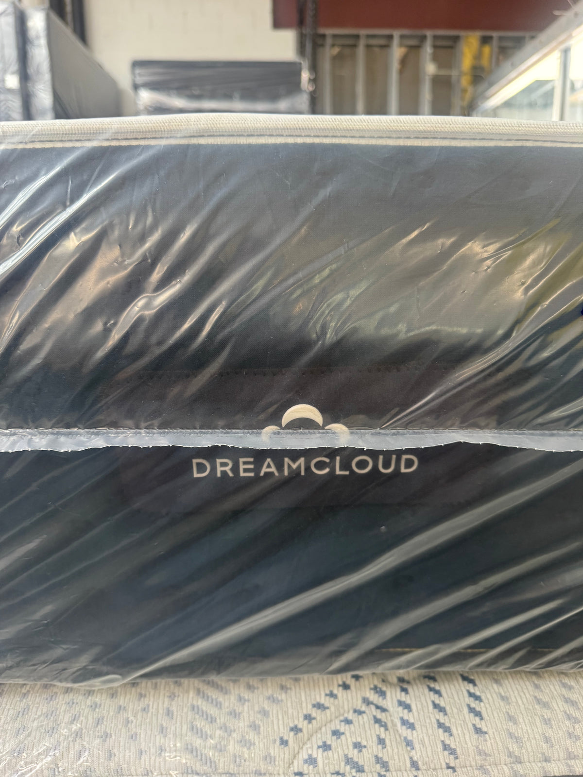 DREAMCLOUD EUROTOP QUEEN MATTRESS