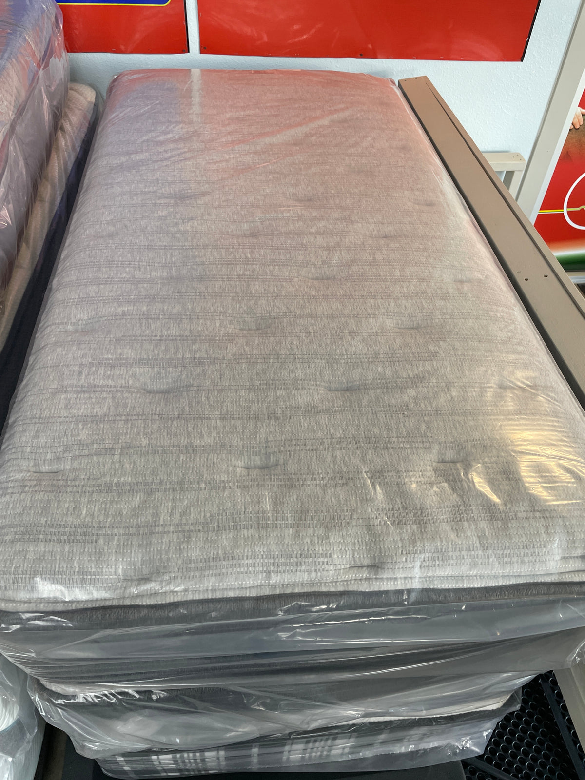 BEAUTYREST SELECT TWIN MATTRESS