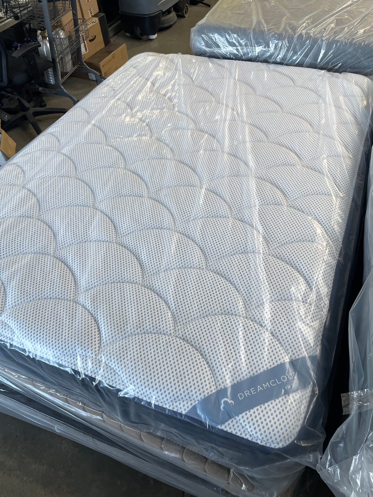 DREAMCLOUD PREMIER HYBRID QUEEN MATTRESS