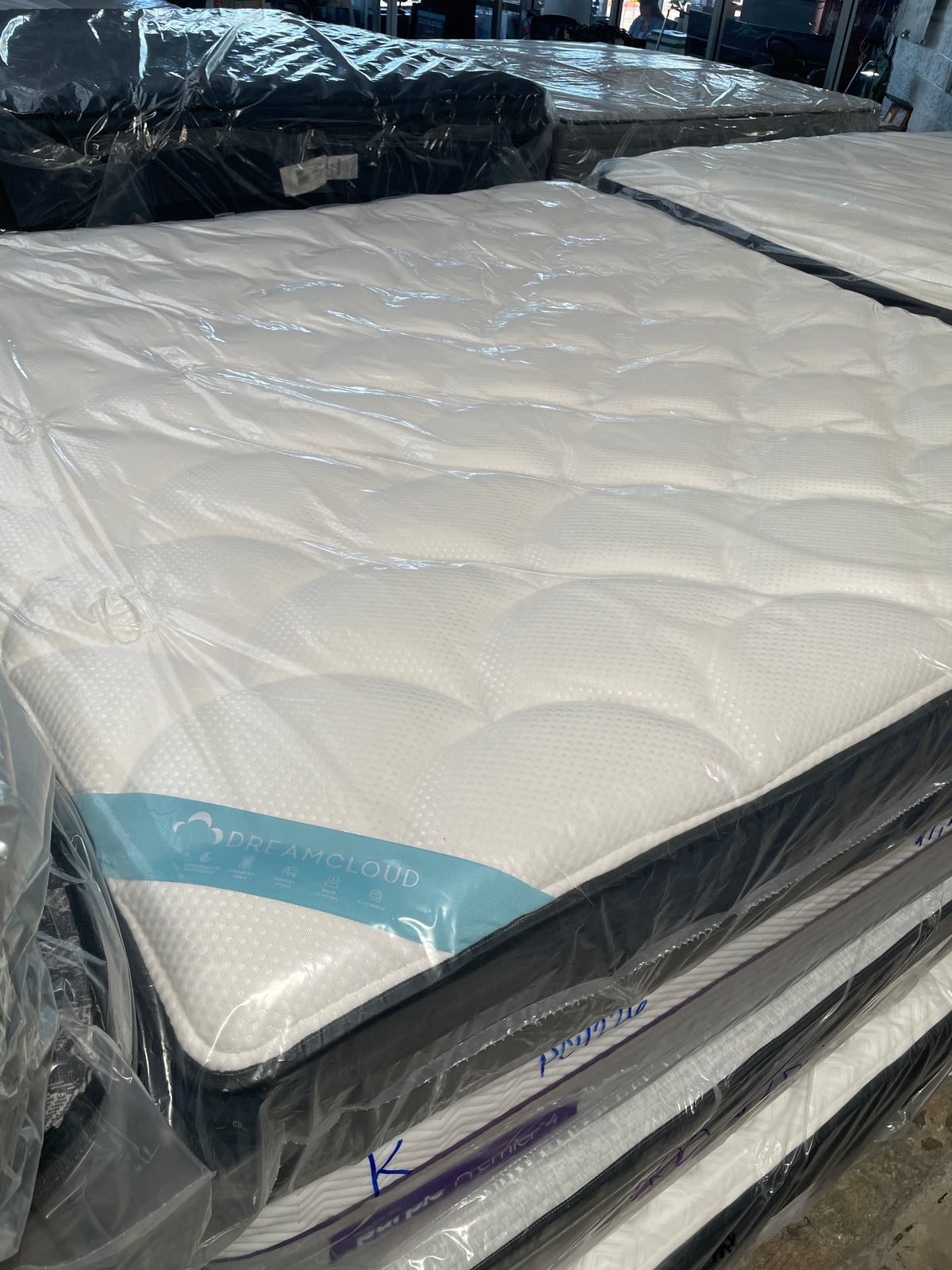 DREAMCLOUD PILLOWTOP KING MATTRESS