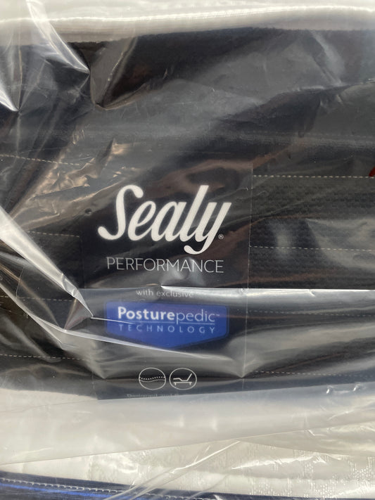 SEALY PERFORMANCE QUEEN PILLOWTOP MATTRESS
