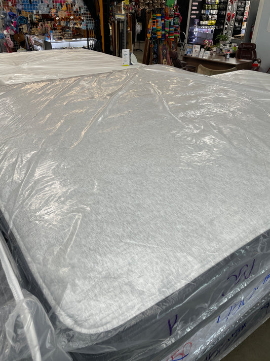 BEAUTYREST PRESSURESMART LUX EUROTOP KING MATTRESS
