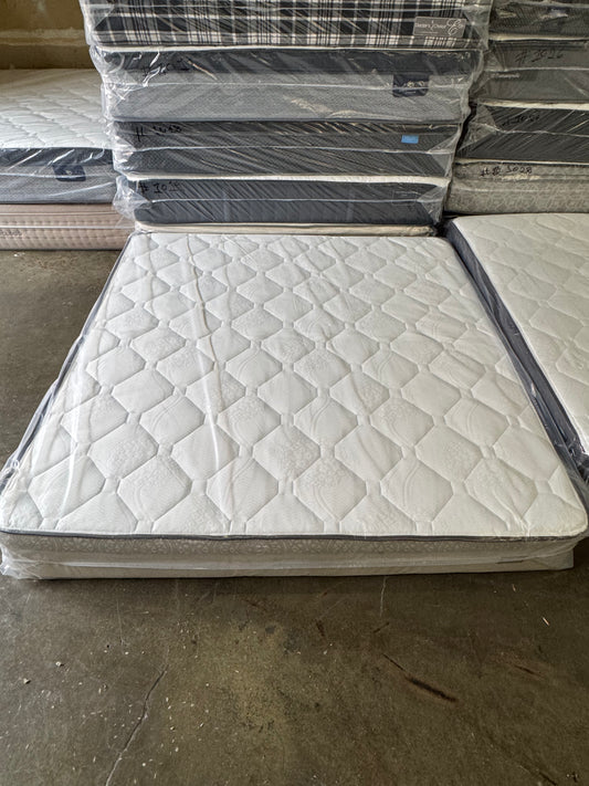 CHATTAM & WELLS KING MATTRESS